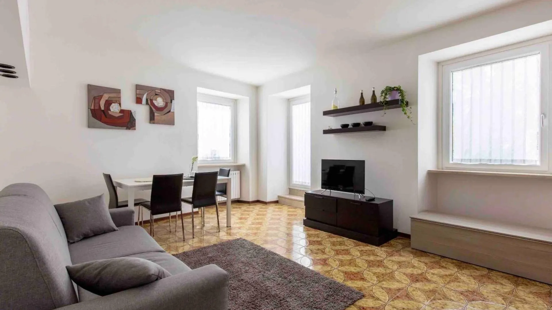 Residenza Giovanni Fronte Lago - Residence Garda Lago Peschiera del Garda Italy
