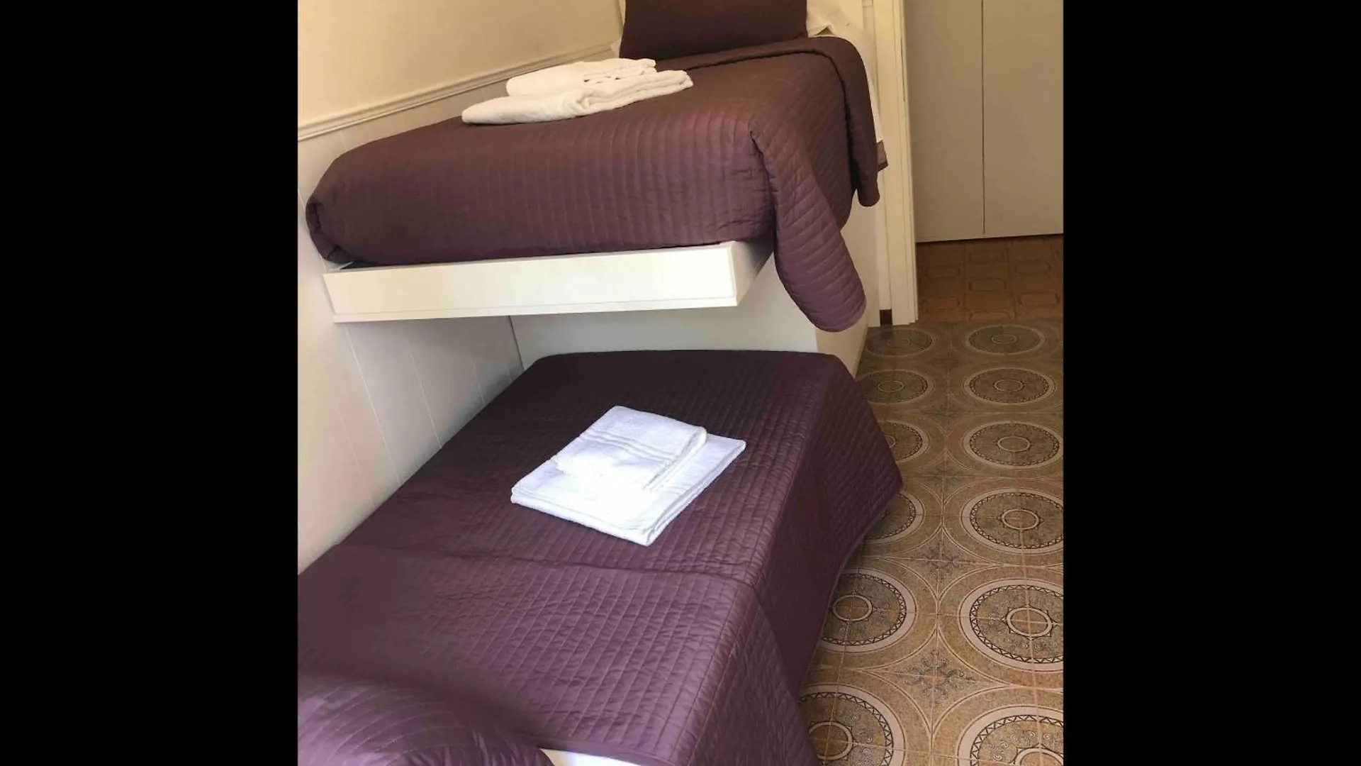 Residenza Giovanni Fronte Lago - Residence Garda Lago Peschiera del Garda