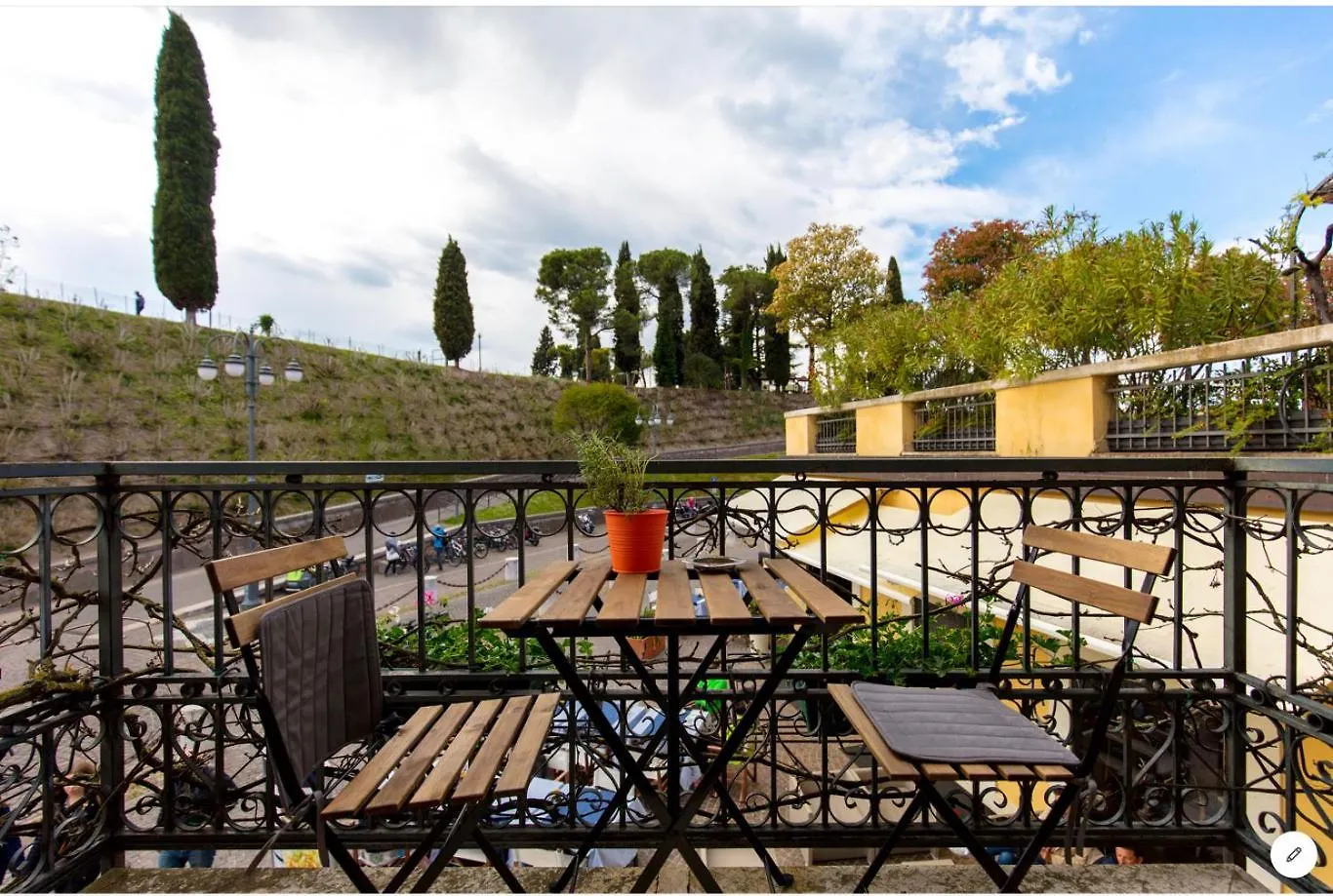 Residenza Giovanni Fronte Lago - Residence Garda Lago Peschiera del Garda Italy