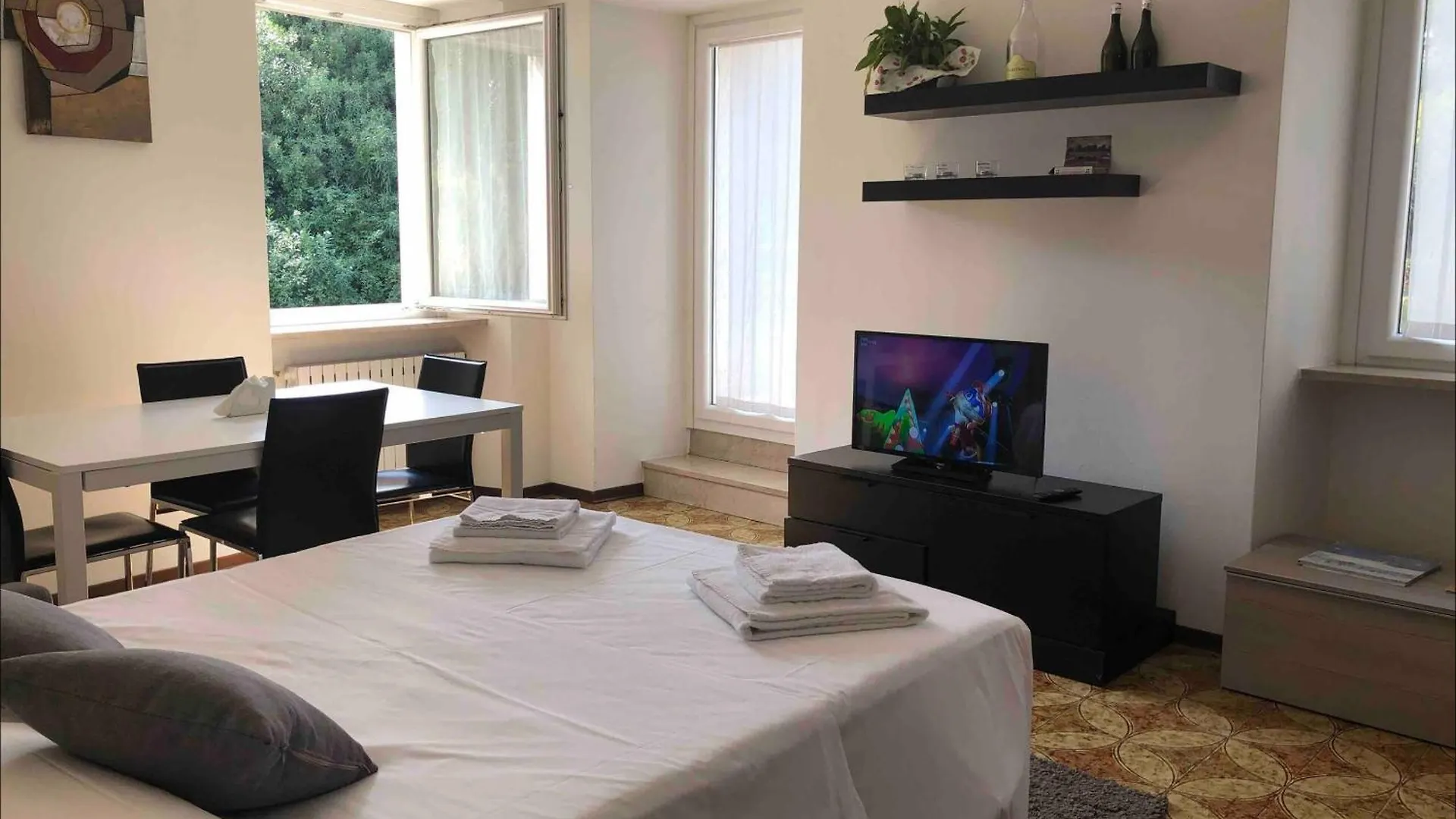 Residenza Giovanni Fronte Lago - Residence Garda Lago Peschiera del Garda Italy
