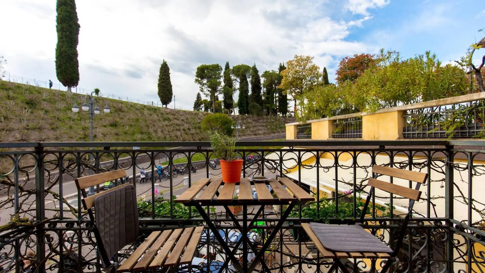 Residenza Giovanni Fronte Lago - Residence Garda Lago Peschiera del Garda Apartment