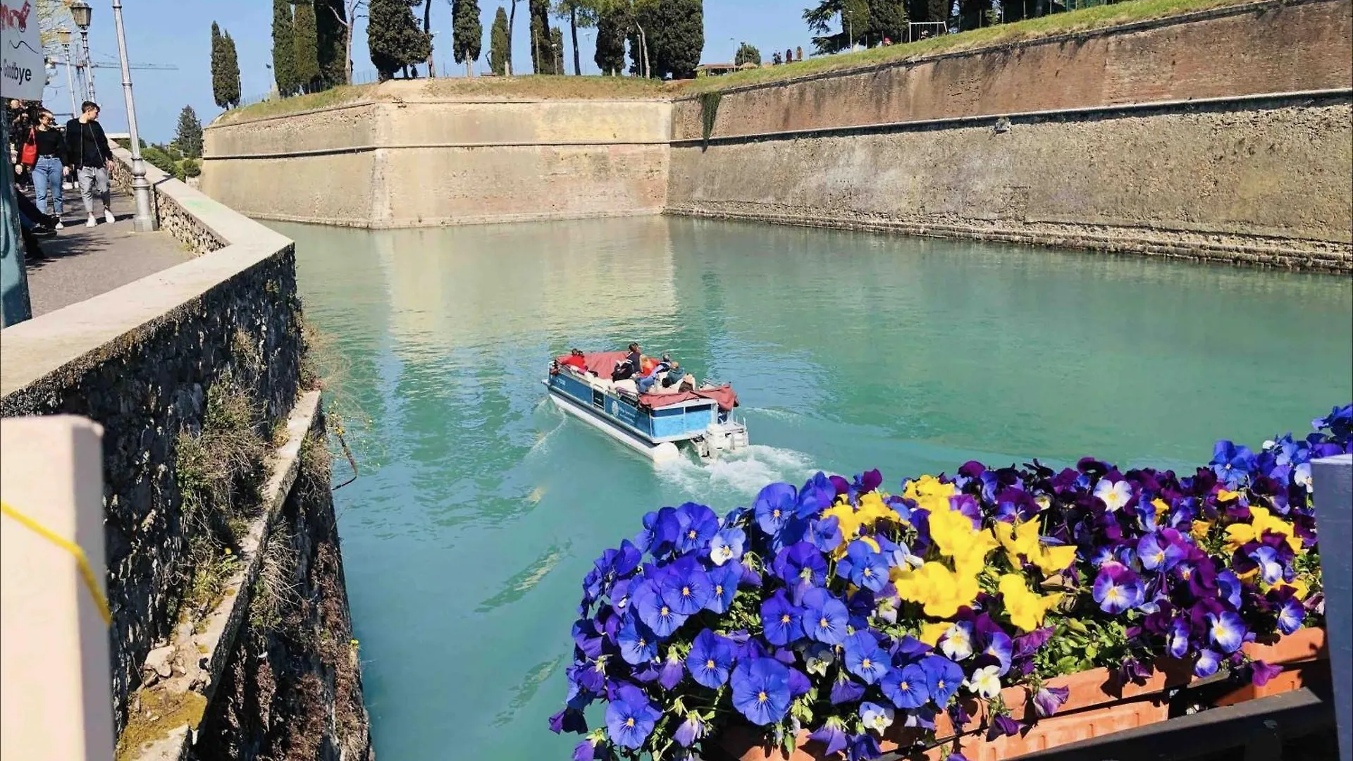 Residenza Giovanni Fronte Lago - Residence Garda Lago Peschiera del Garda Apartment